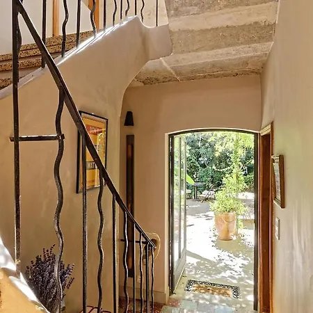 Les Jardins De Baracane Guest house Avignon