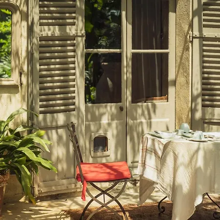 Les Jardins De Baracane