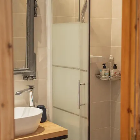 Guest house Les Jardins De Baracane 2*